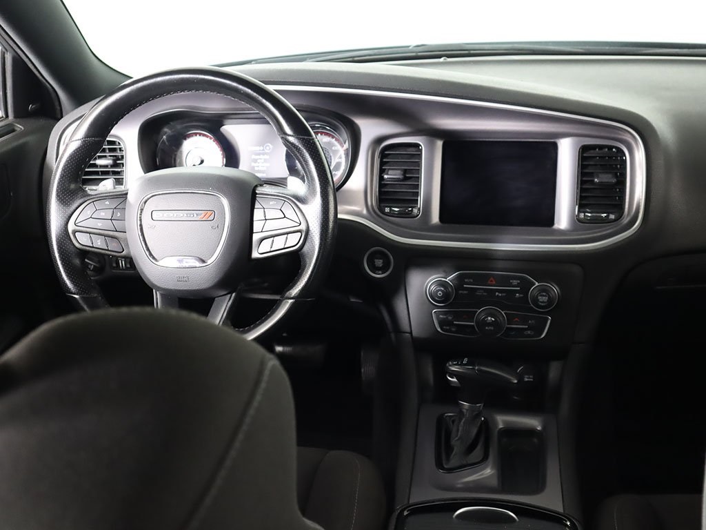 Vehicle image 26 of 51
