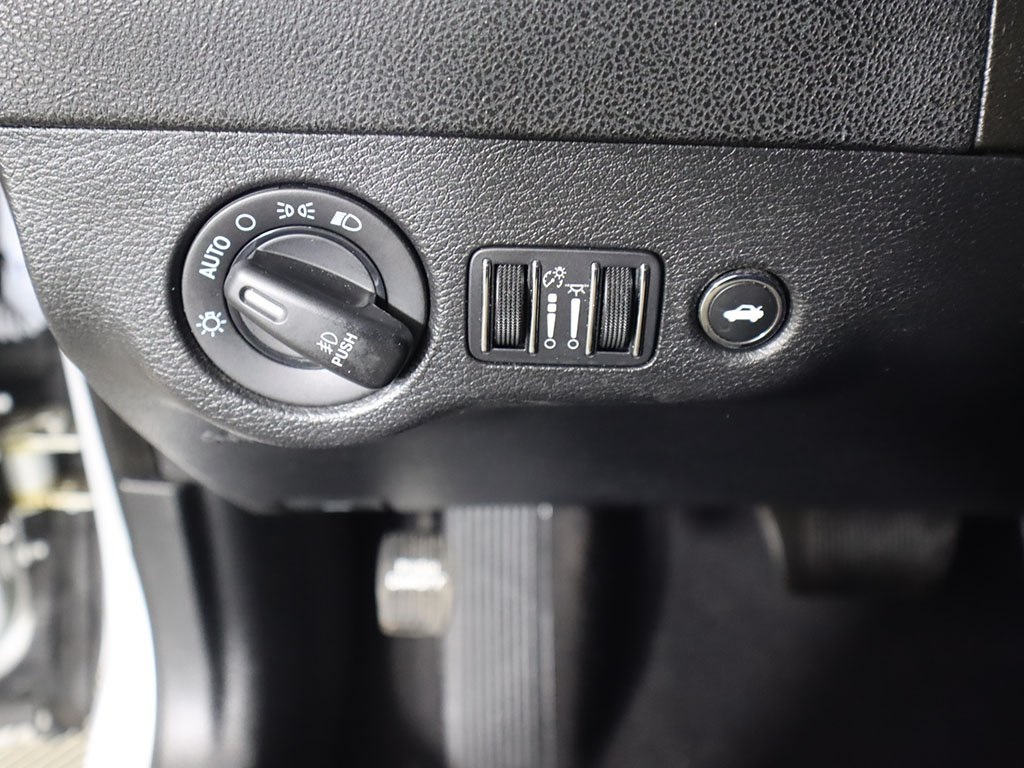 Vehicle image 29 of 51