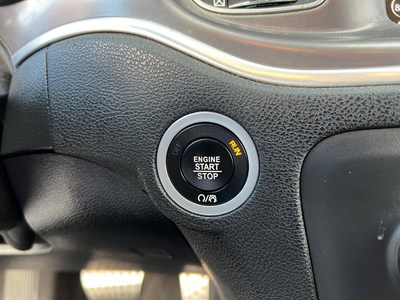 Vehicle image 26 of 47