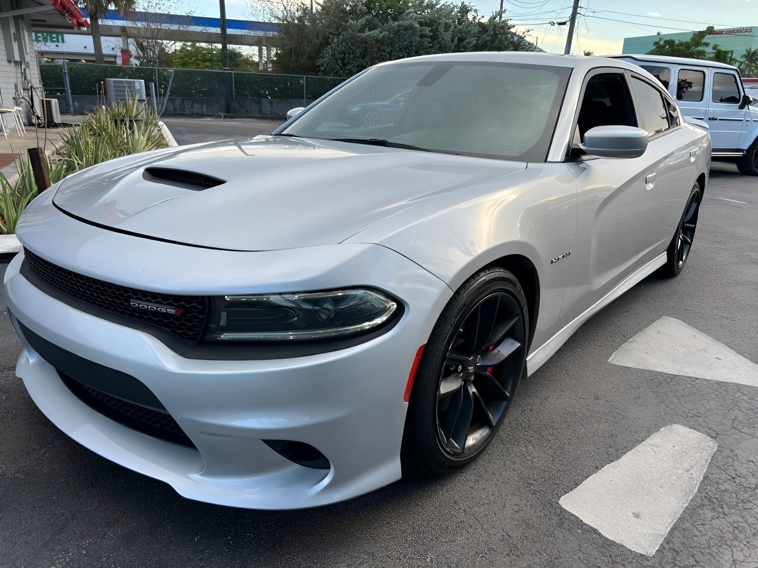 Vehicle image 43 of 47