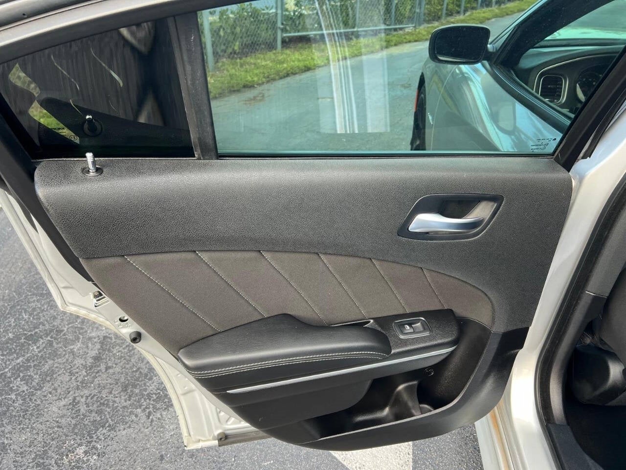 Vehicle image 22 of 47
