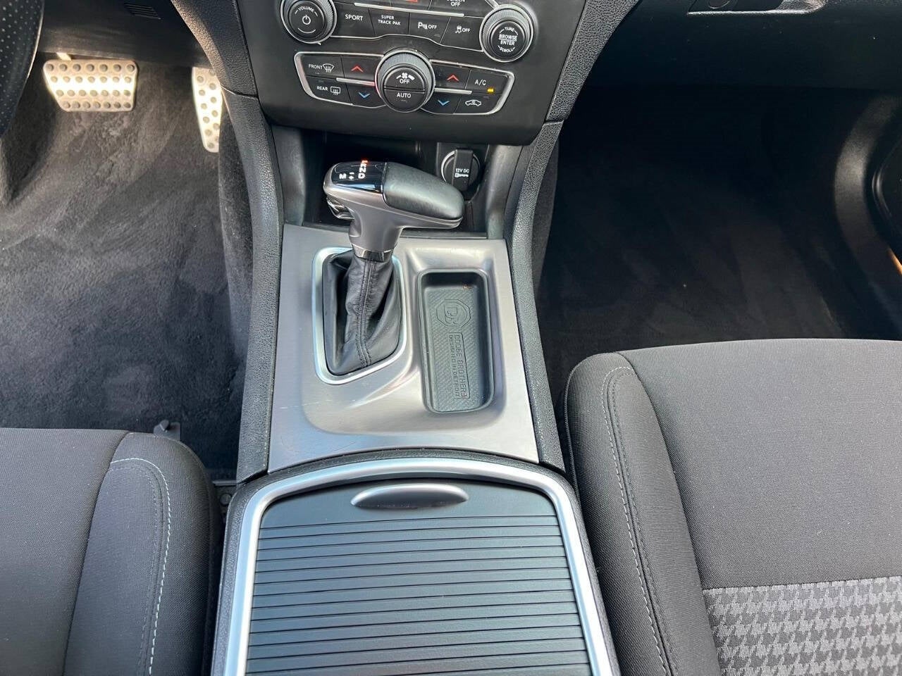 Vehicle image 19 of 47