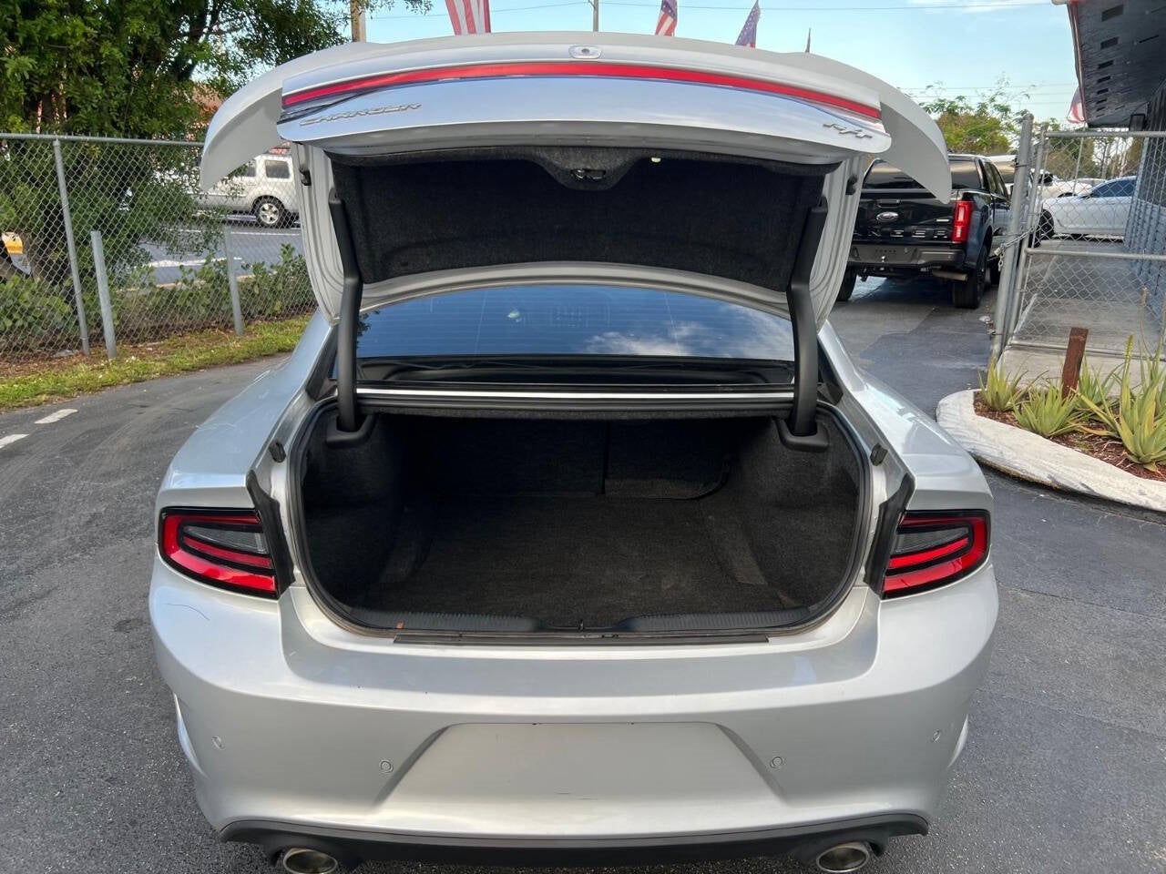 Vehicle image 16 of 47