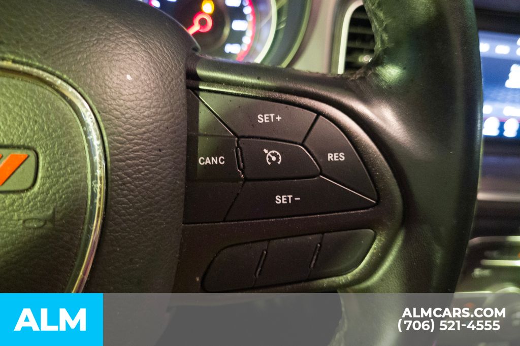 Vehicle image 22 of 31