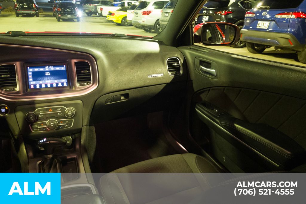 Vehicle image 19 of 31