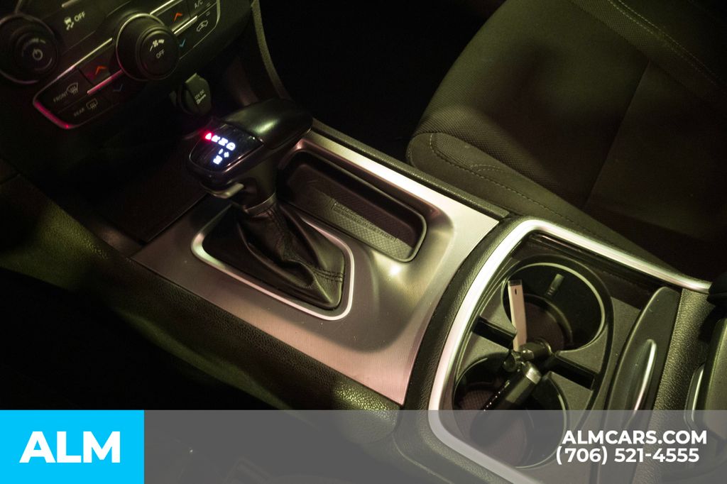 Vehicle image 27 of 31