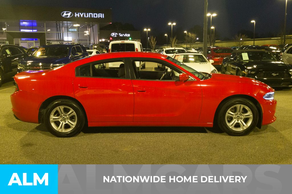 Vehicle image 4 of 31