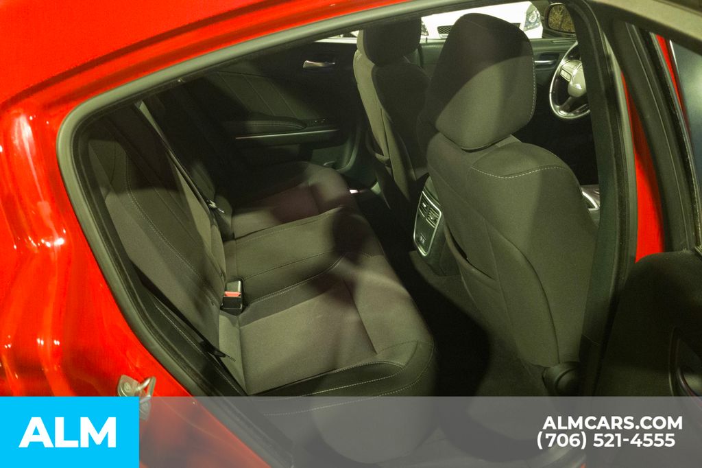 Vehicle image 12 of 31