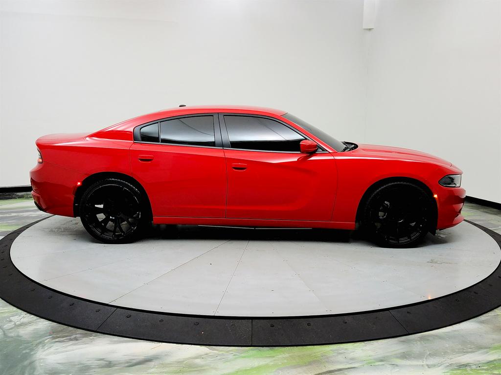 Vehicle image 13 of 38