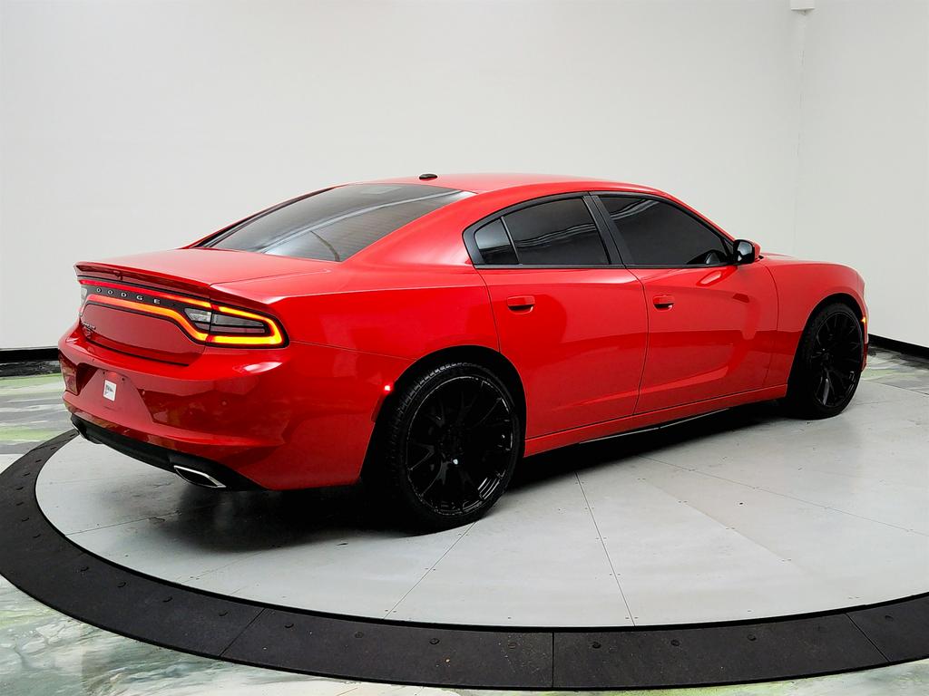 Vehicle image 14 of 38
