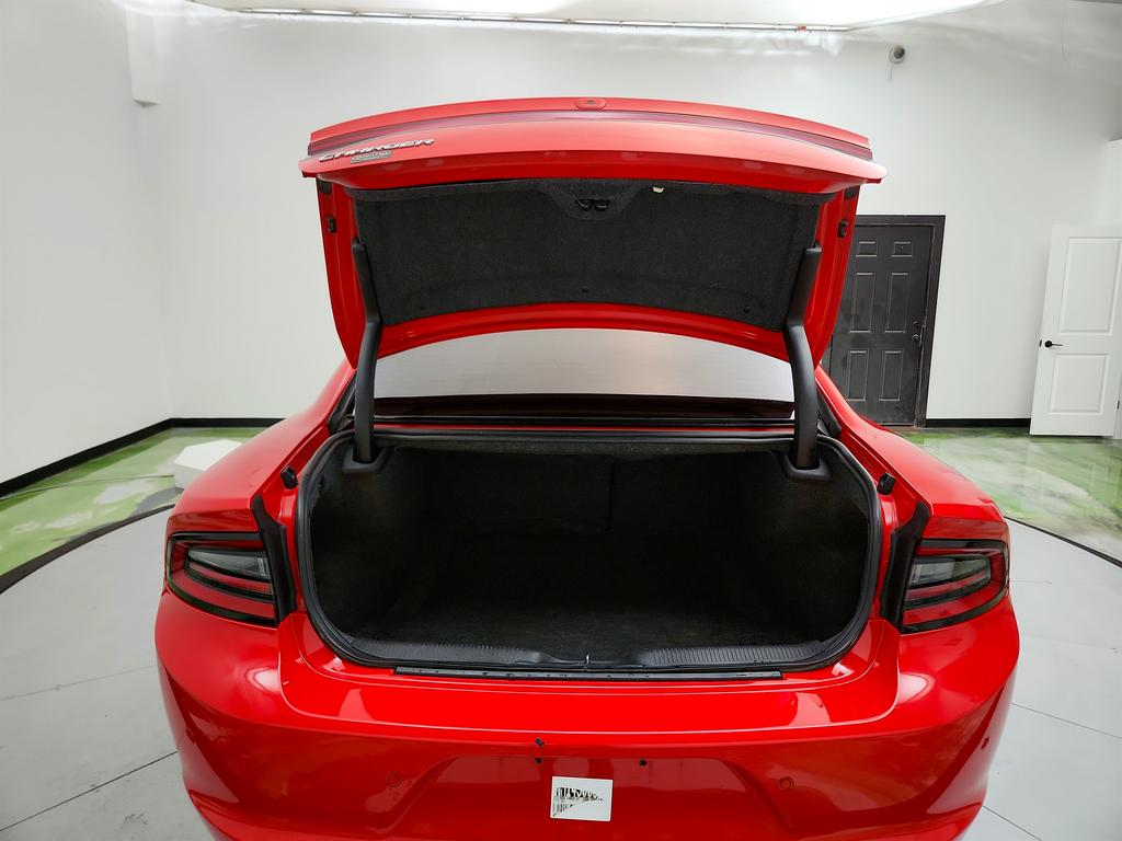 Vehicle image 22 of 38