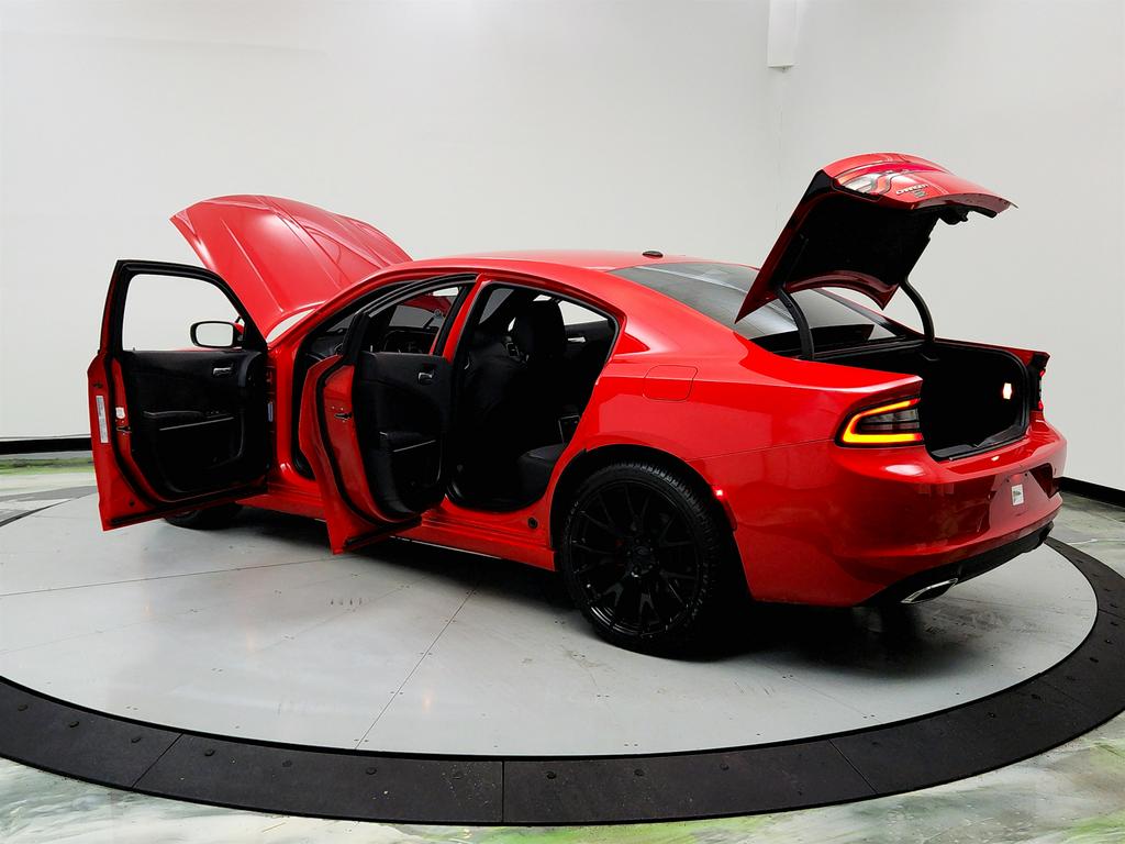 Vehicle image 19 of 38