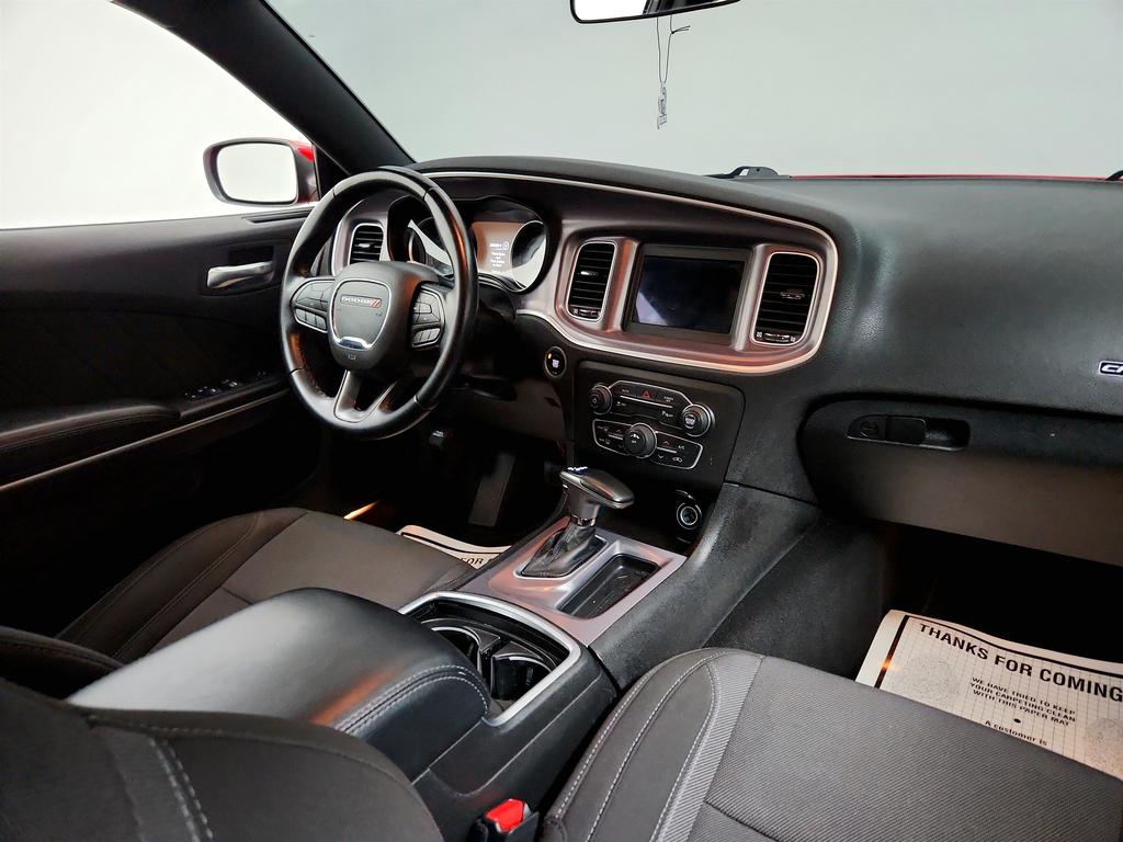 Vehicle image 27 of 38