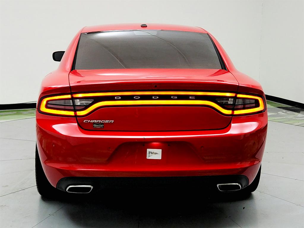 Vehicle image 17 of 38