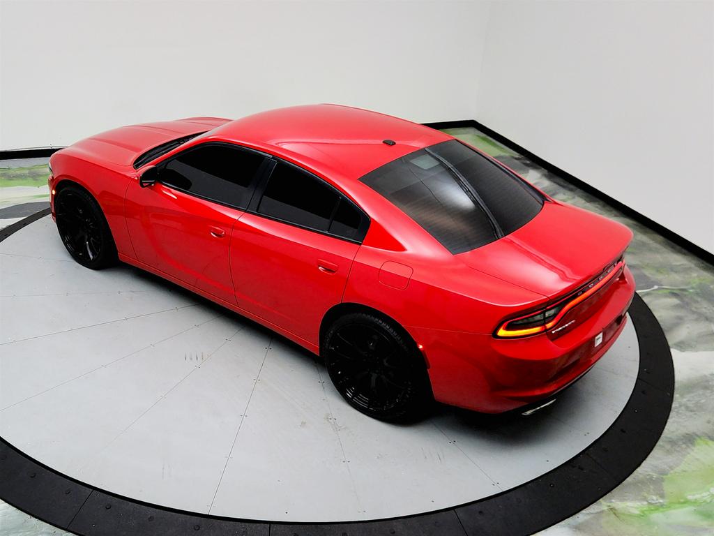 Vehicle image 8 of 38