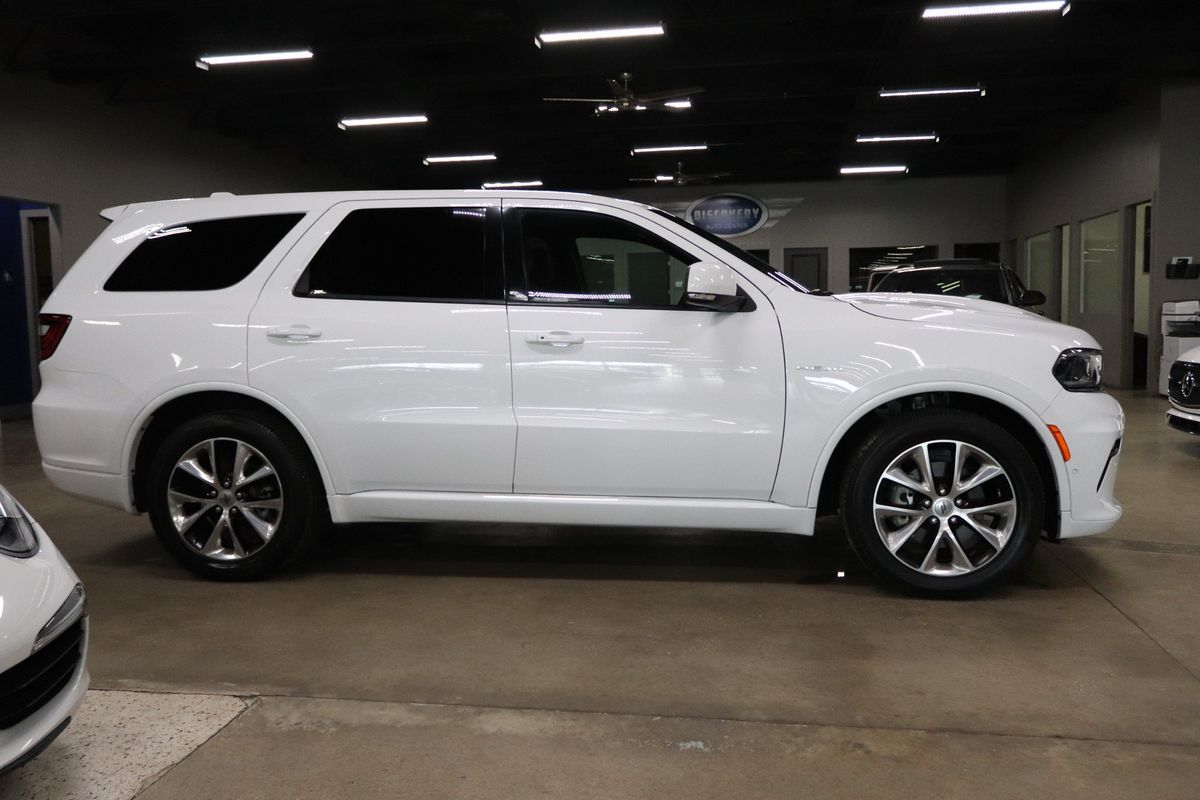 Vehicle image 4 of 44