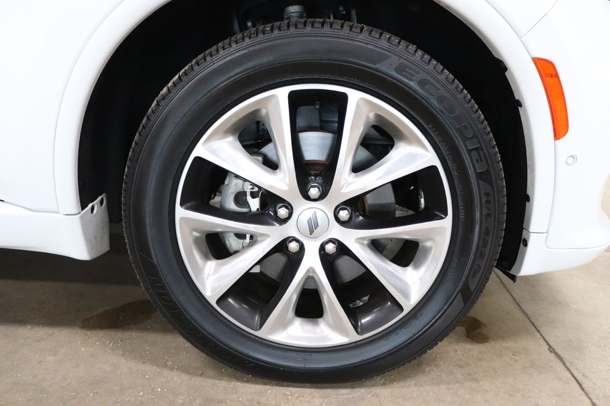 Vehicle image 43 of 44