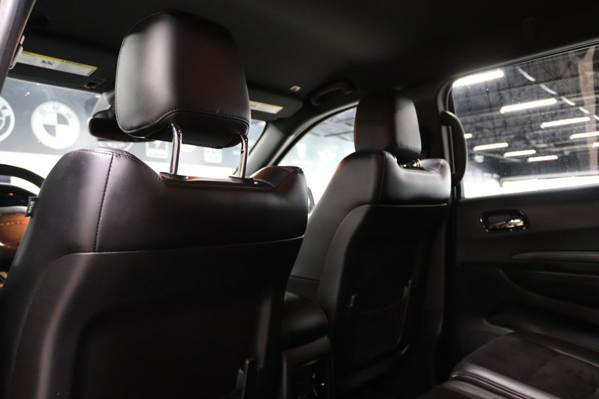 Vehicle image 23 of 44