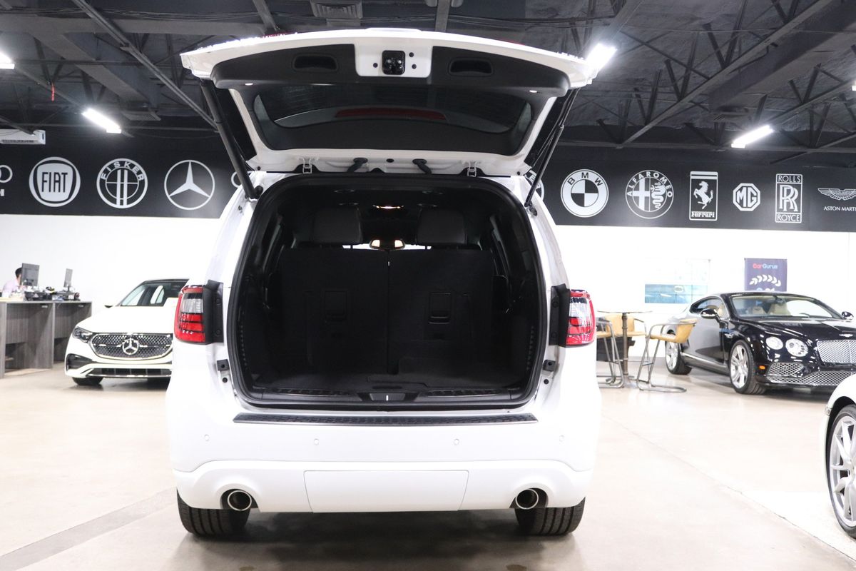Vehicle image 27 of 44