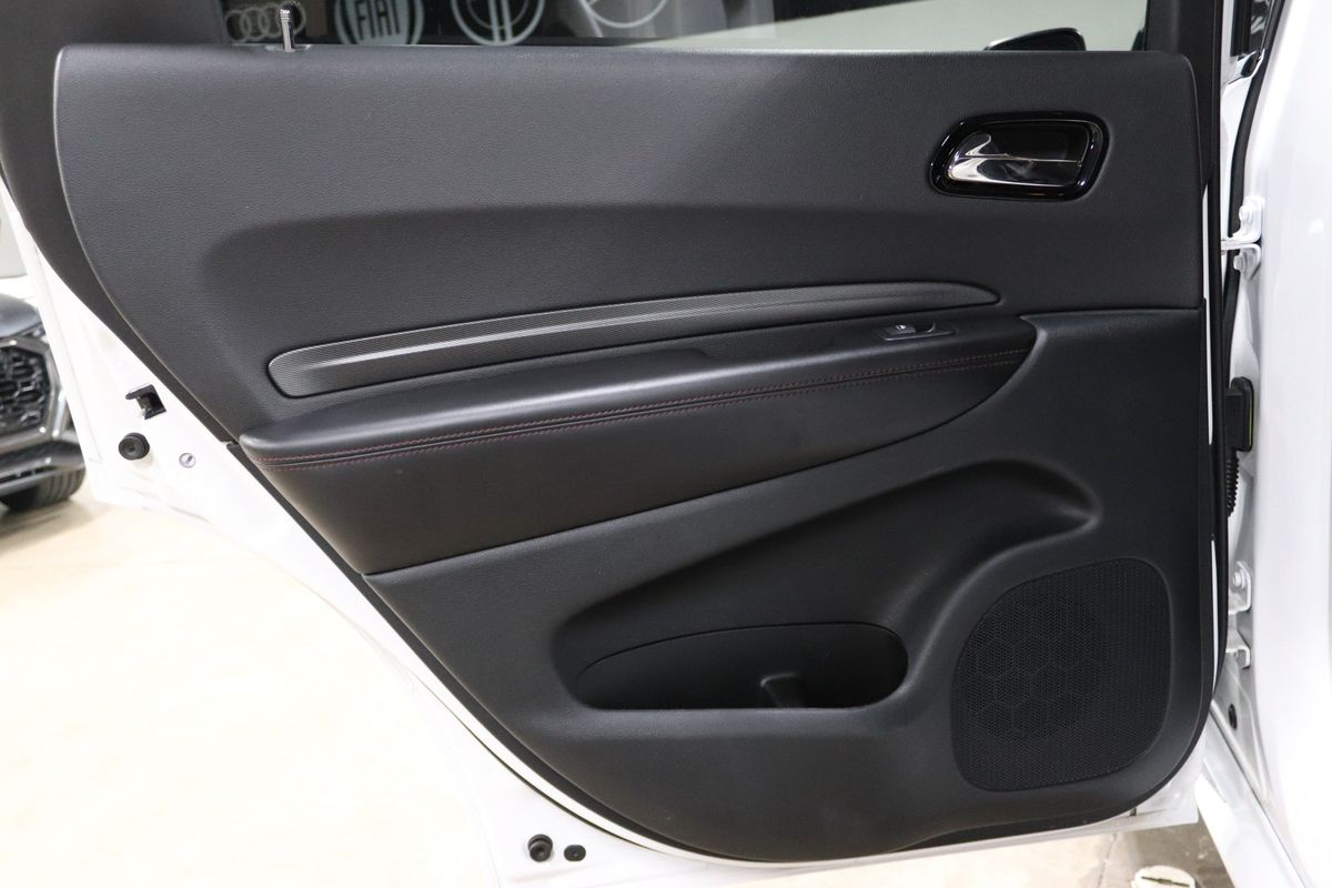 Vehicle image 22 of 44