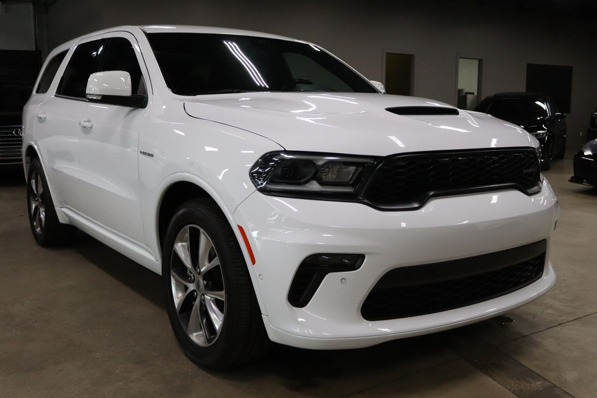 Vehicle image 3 of 44