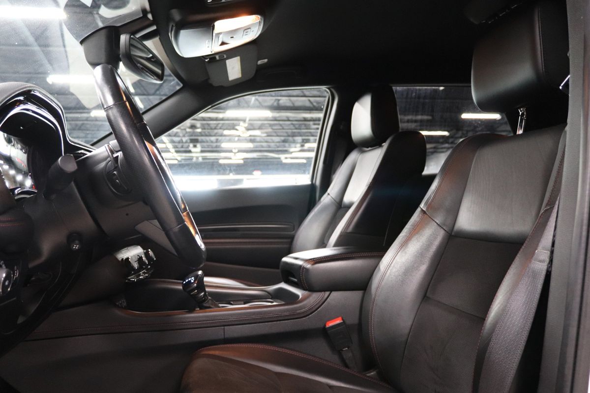 Vehicle image 12 of 44