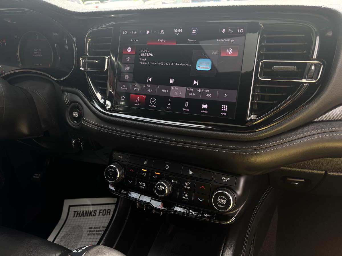 Vehicle image 15 of 32