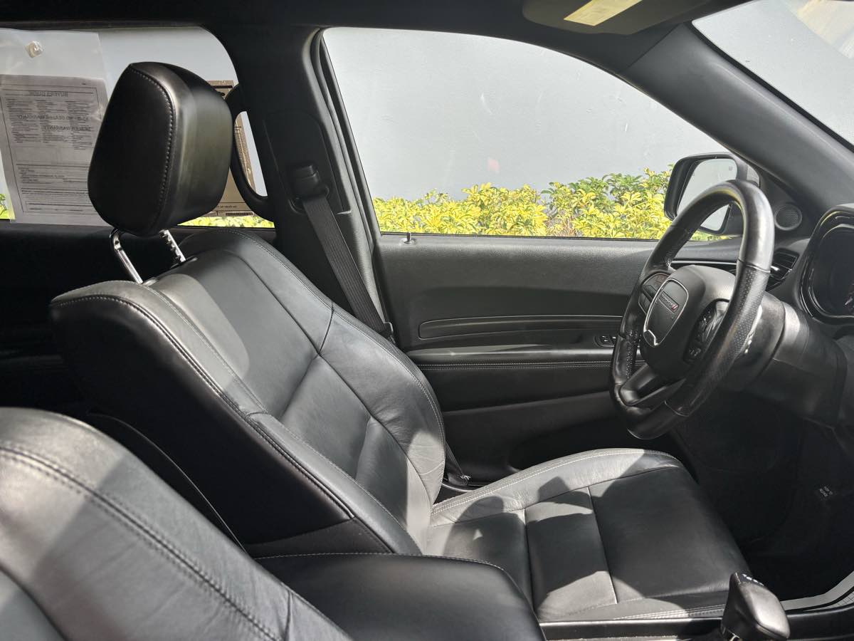 Vehicle image 14 of 32
