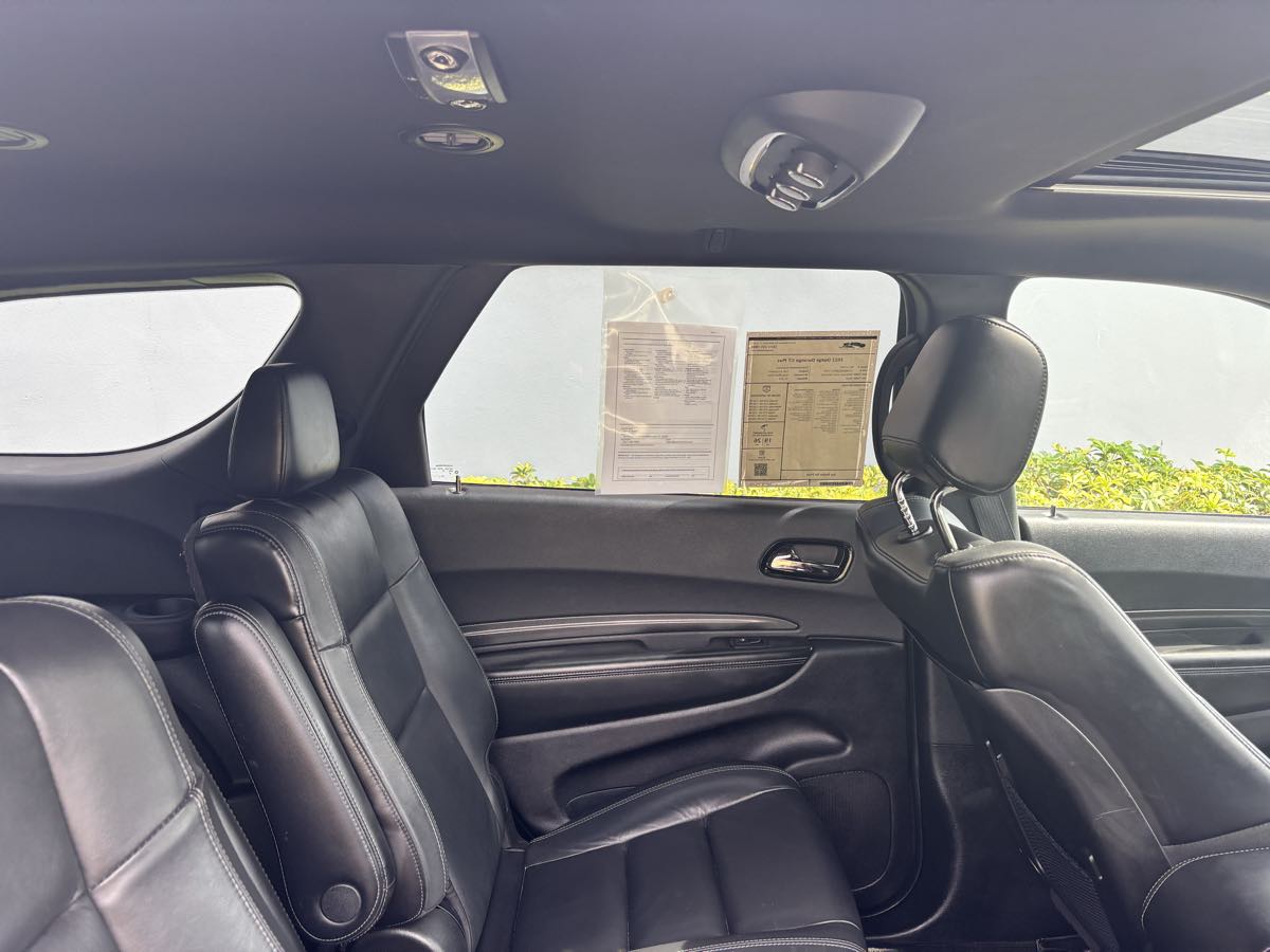 Vehicle image 21 of 32