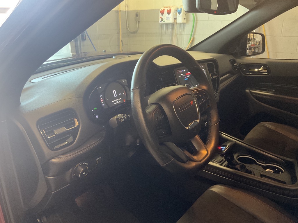 Vehicle image 10 of 23