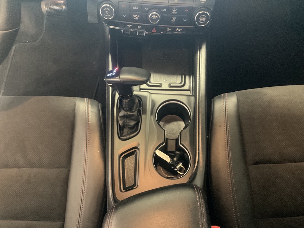 Vehicle image 16 of 23