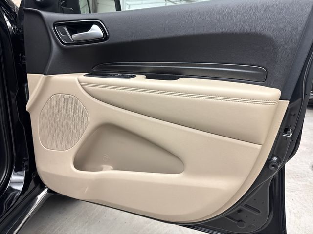 Vehicle image 20 of 22