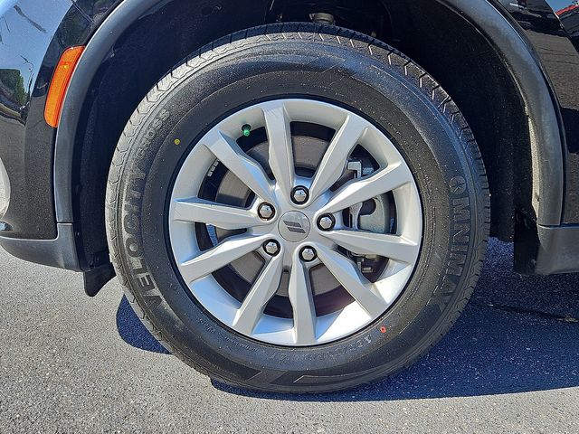 Vehicle image 8 of 31