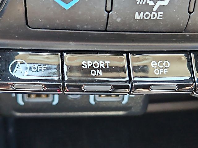 Vehicle image 25 of 31