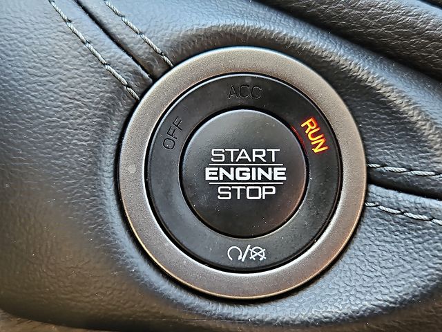 Vehicle image 23 of 31