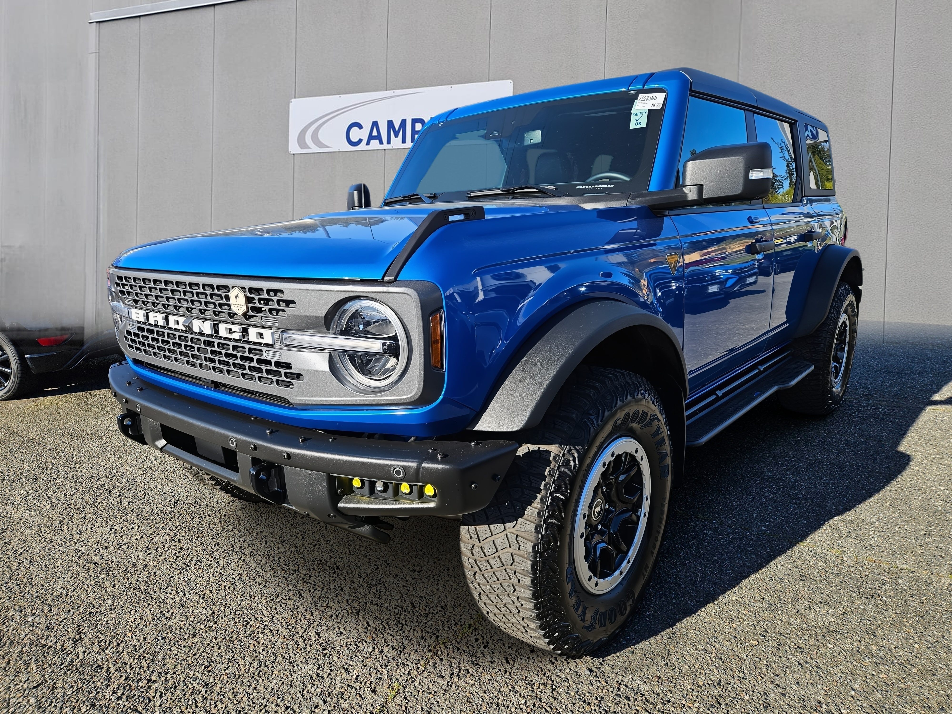 2022 Ford Bronco Badlands Image 1 of 31