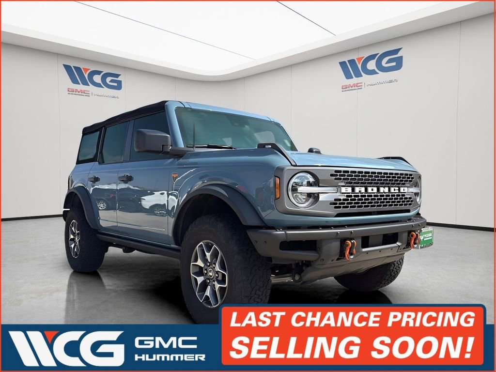 2022 Ford Bronco Base Image 1 of 58