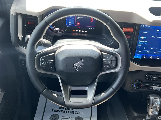 Vehicle image 21 of 34