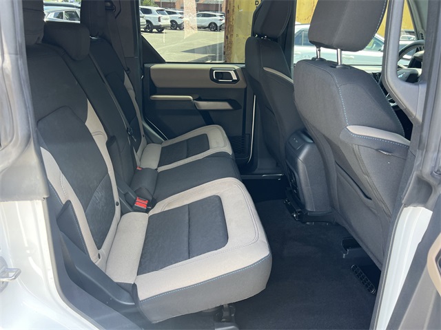 Vehicle image 15 of 34