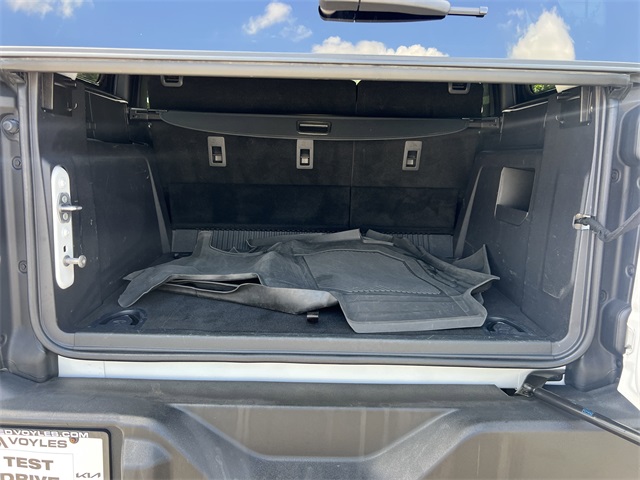Vehicle image 13 of 34