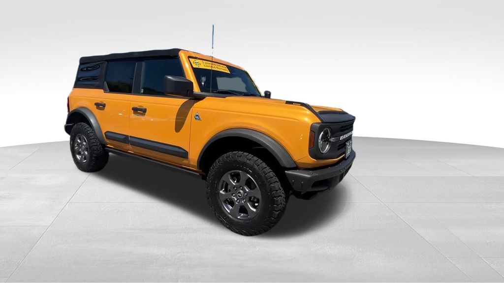 2022 Ford Bronco Black Diamond Image 3 of 25