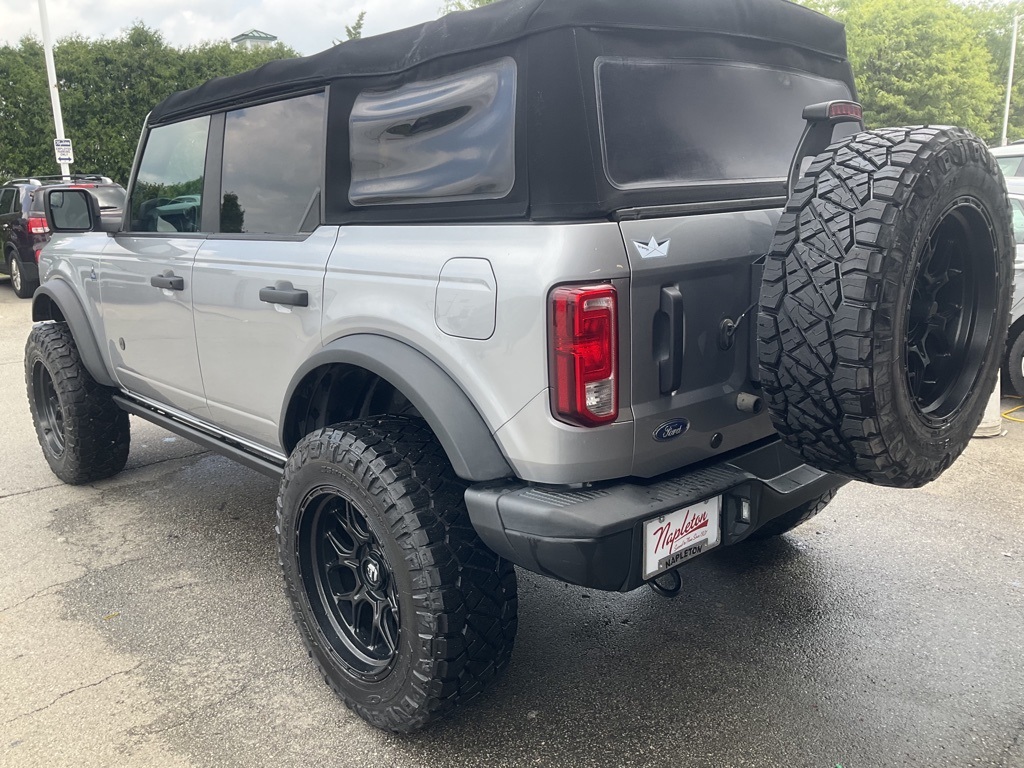 Vehicle image 5 of 25
