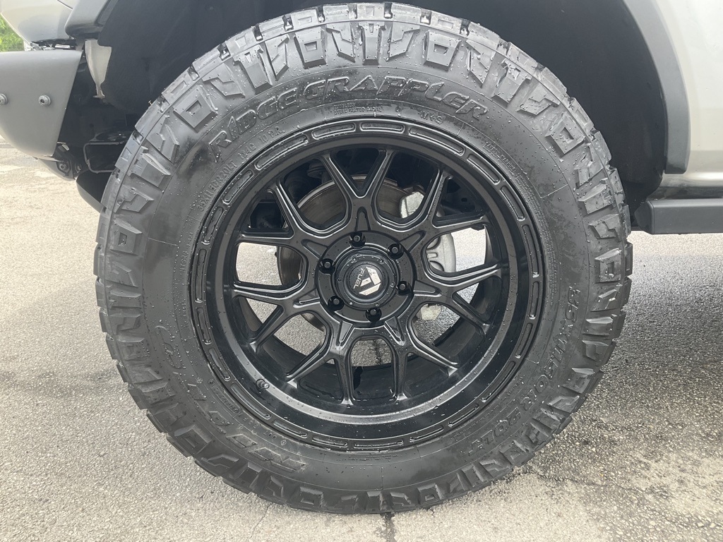 Vehicle image 7 of 25