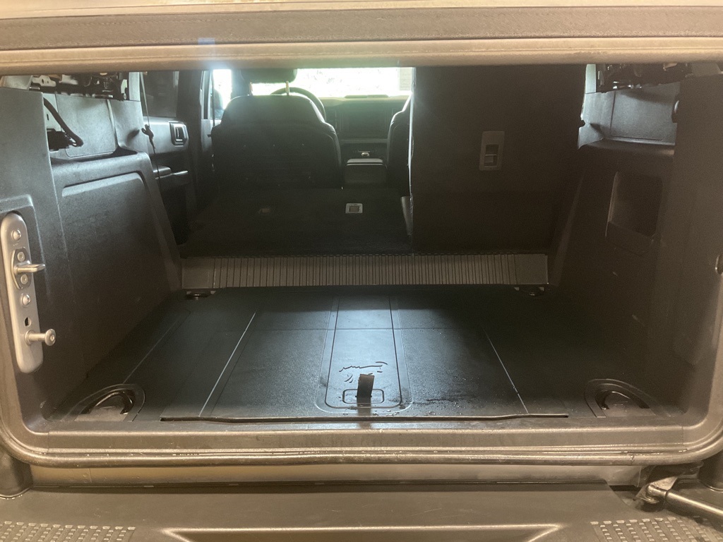 Vehicle image 23 of 25