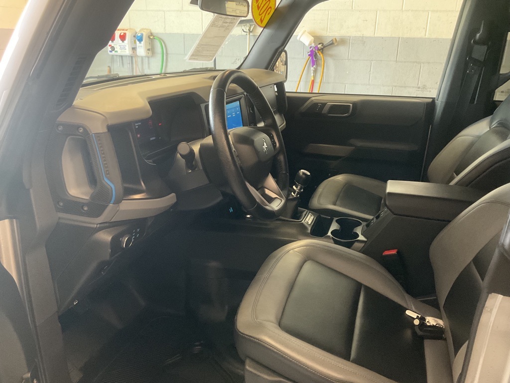 Vehicle image 10 of 25