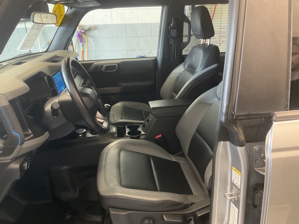 Vehicle image 11 of 25