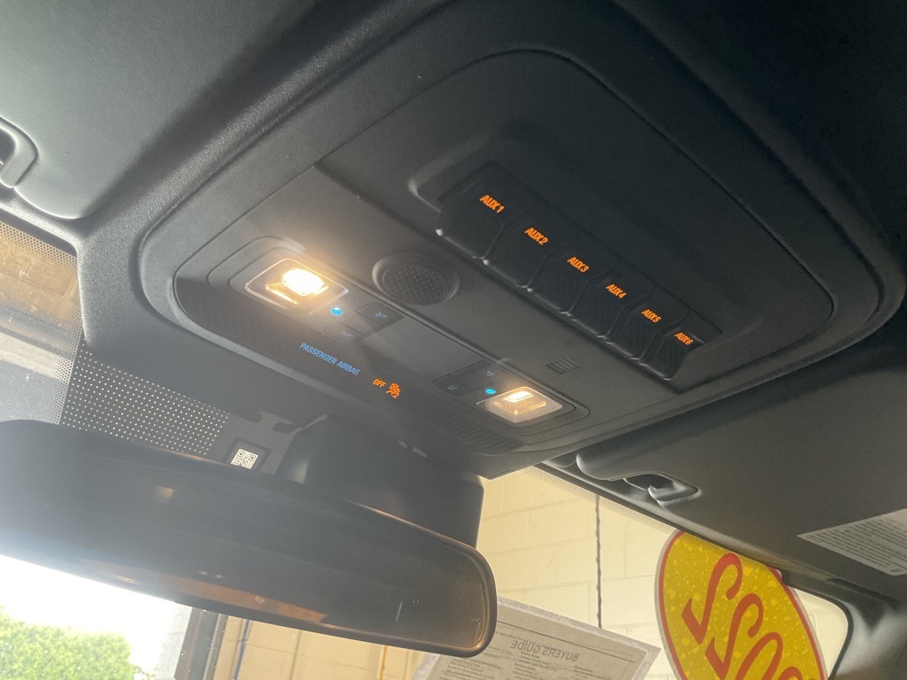 Vehicle image 20 of 25