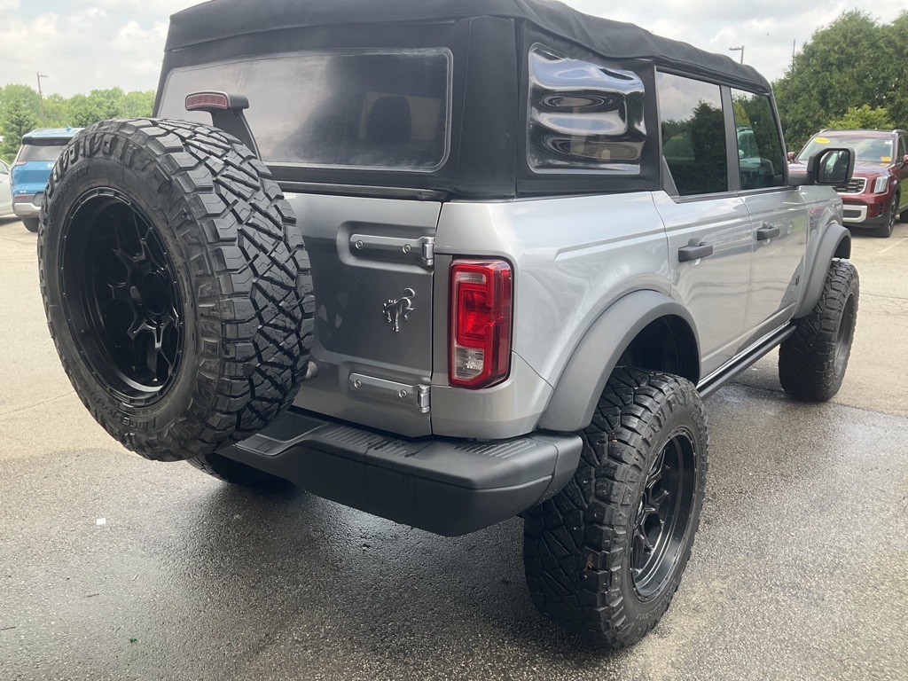 Vehicle image 4 of 25