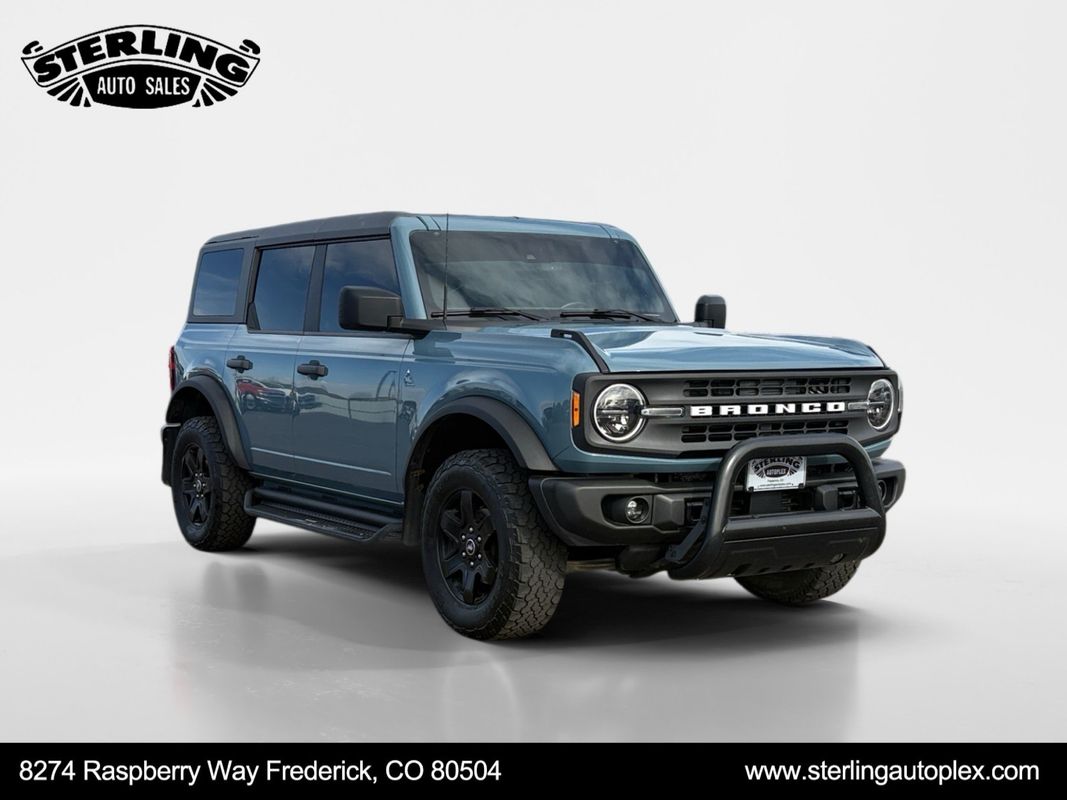 2022 Ford Bronco Black Diamond Image 3 of 15