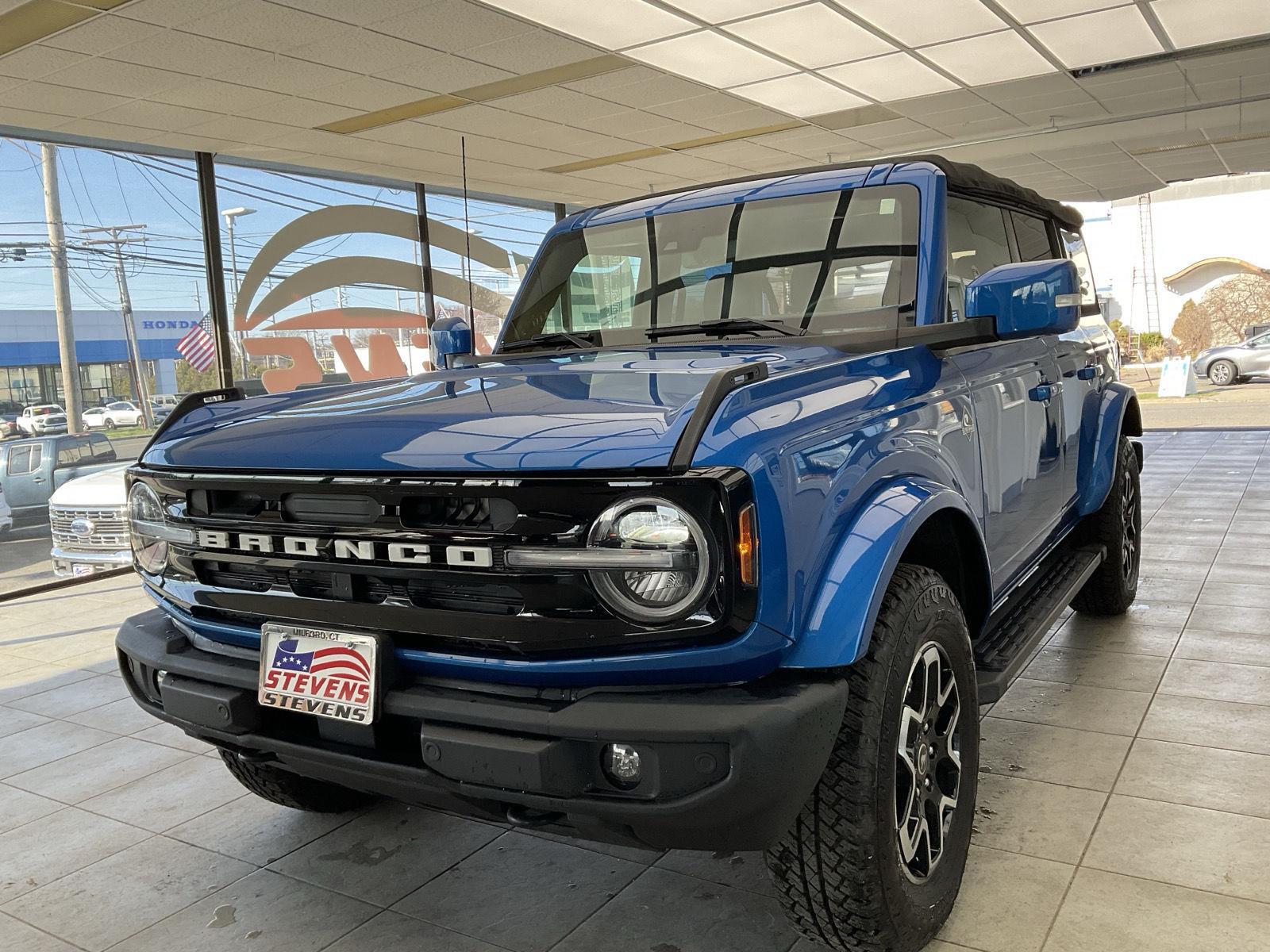 2022 Ford Bronco Outer Banks Image 1 of 27